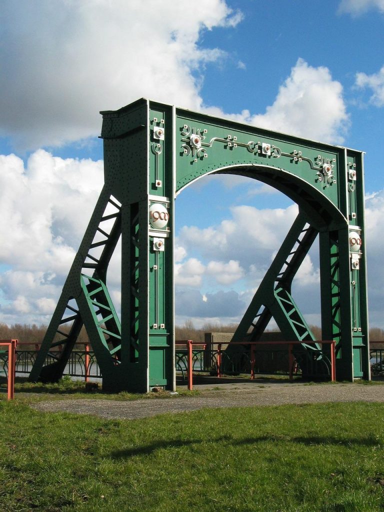 Banner met het laatste nieuws uit Spijkenisse, toont informatie over evenementen en stadsontwikkelingen